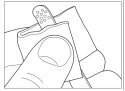 Disegno in bianco e nero che mostra una mano che preme il pulsante superiore di un dispositivo medico per l'iniezione o l'erogazione di farmaco