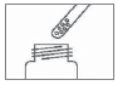 Disegno schematico di una siringa con gocce di liquido che si avvicina all'imboccatura aperta di un flaconcino di medicinale