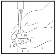Disegno a linee nere che mostra due mani sotto un rubinetto mentre l'acqua scorre per lavare le mani con schiuma e gocce sparse