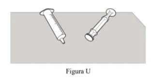 Disegno tecnico di due siringhe con pistoni, una posizionata verticalmente e l'altra inclinata su uno sfondo grigio con la scritta Figura U