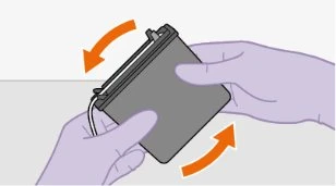 Due mani guantate tengono un dispositivo medico grigio inclinandolo lateralmente seguendo la direzione delle frecce arancioni curve