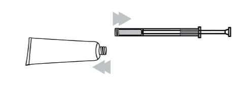 Disegno schematico di un tubetto di crema e una siringa con frecce che indicano il movimento di estrazione del prodotto dal tubetto alla siringa