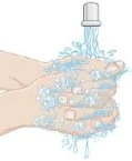 Due mani vengono lavate sotto un getto d'acqua che scende da un rubinetto creando schiuma e bolle d'acqua intorno alle dita e ai palmi