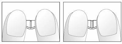 Due disegni schematici identici mostrano due dita che tengono saldamente un piccolo oggetto rettangolare tra i polpastrelli