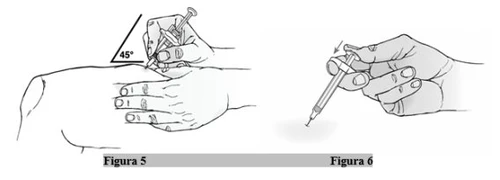 Technical drawing showing a hand inserting a syringe at a 45-degree angle into the skin and a second hand pressing the plunger downward