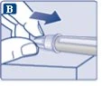 Illustrazione medica che mostra due mani che impugnano una siringa bianca su una superficie piana con una freccia blu che indica il movimento