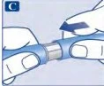 Due mani tengono un dispositivo medico cilindrico blu e bianco, con una freccia blu che indica il movimento di scorrimento verso sinistra