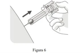 Una mano impugna una penna iniettore inclinata per inserire l'ago nella pelle con una freccia nera che indica il movimento di pressione