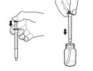 Technical drawing showing two hands holding a syringe to aspirate liquid from a glass vial using a needle