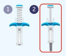 Diagramma con due fasi di un dispositivo medico: la prima con stantuffo abbassato e la seconda con stantuffo estratto racchiusa in un riquadro rosso