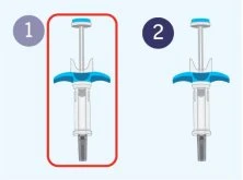 Diagramma con due fasi numerate che mostrano una siringa con pistone blu e corpo trasparente su sfondo azzurro chiaro