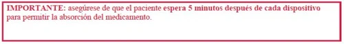 Testo in rosso su sfondo bianco racchiuso in un bordo rosso che recita IMPORTANTE assicurarsi che il paziente aspetti 5 minuti tra i dispositivi