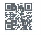 Codice QR quadrato di colore grigio scuro su sfondo bianco per l'accesso a informazioni digitali aggiuntive