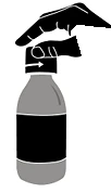 Una mano preme l'erogatore di un flacone spray grigio con una freccia bianca che indica la direzione del movimento verso destra