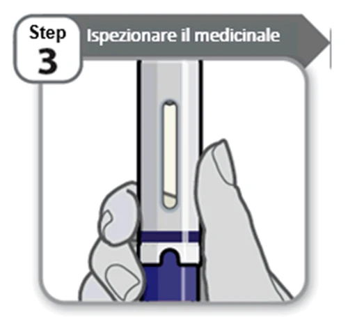 Due mani guantate tengono verticalmente una penna iniettiva per ispezionare il liquido trasparente all'interno del contenitore cilindrico
