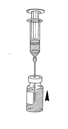 Disegno tecnico in bianco e nero di una siringa con ago inserito in un flaconcino di vetro contenente un liquido