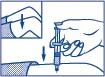 Disegno tecnico che mostra una mano che impugna una siringa per un'iniezione sottocutanea con un dettaglio ingrandito della direzione dell'ago