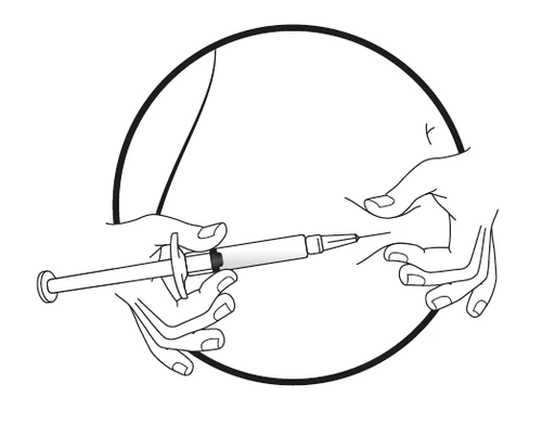 Black and white drawing showing a hand holding a syringe to inject liquid into the skin of the thigh supported by the