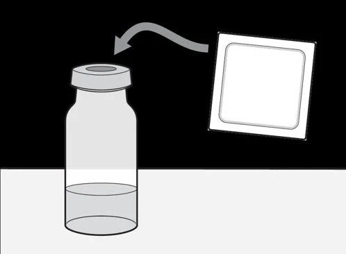Diagramma che mostra una freccia curva che indica l'inserimento di un tappo quadrato sopra l'apertura di un flacone di vetro contenente liquido