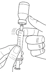 Disegno in bianco e nero che mostra due mani che tengono una siringa per aspirare il contenuto da un flacone di vetro tramite un ago