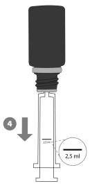 Diagramma medico che mostra una siringa con una freccia verso il basso e un cerchio ingrandito che indica il segno dei 2,5 ml