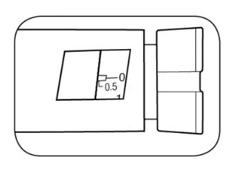 Technical drawing of a medical device with a control window showing numerical marks 0, 0.5, and 1 for dosage measurement