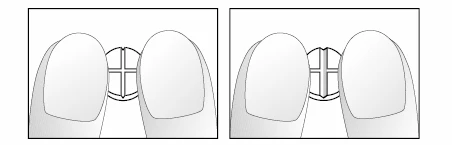 Due disegni schematici mostrano due dita che tengono tra loro una piccola capsula circolare con una croce incisa sulla superficie superiore