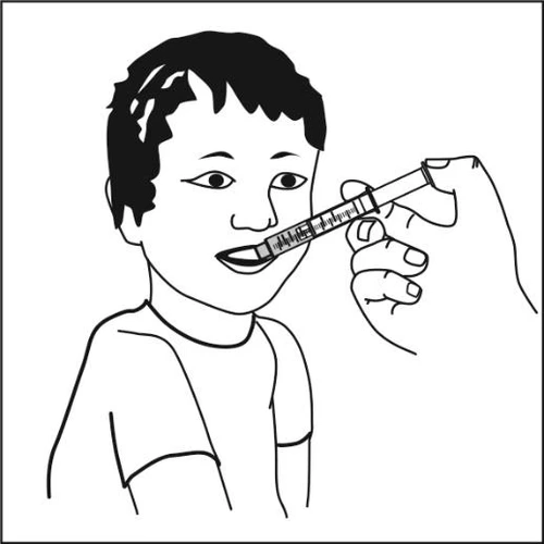 Disegno in bianco e nero di un bambino che assume un farmaco liquido tramite una siringa senza ago tenuta da una mano