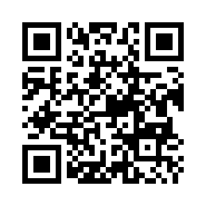 Квадратный QR-код, состоящий из маленьких черных модулей, расположенных на белом фоне, с тремя большими квадратами для позиционирования по углам