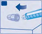 Illustrazione medica che mostra una freccia blu che indica il movimento di un cappuccio protettivo verso la punta di un dispositivo medico blu