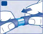 Due mani tengono un dispositivo medico cilindrico blu e nero, con una freccia che indica il movimento di rotazione o inserimento di una parte centrale
