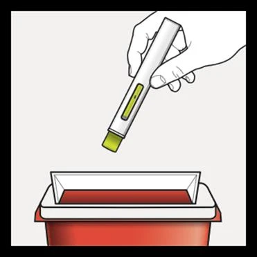 Una mano tiene un dispositivo medico bianco con inserto giallo sopra un contenitore rettangolare rosso per lo smaltimento dei rifiuti sanitari