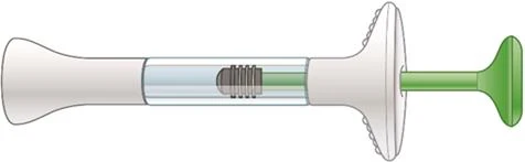 Illustrazione di un dispositivo medico orizzontale con corpo trasparente che mostra un pistone verde interno e due estremità bianche con impugnature