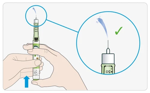 Two hands holding an injection pen with a circle magnifying the tip showing a liquid jet and a green checkmark