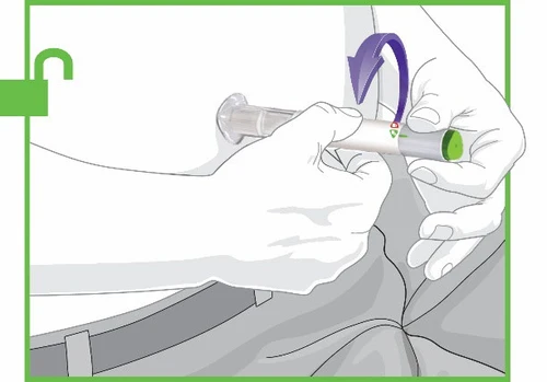 Mani che tengono una siringa preriempita per applicarla sulla pelle dell'addome con una freccia viola che indica il movimento verso il basso