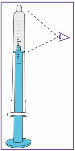 Disegno tecnico di una siringa con liquido azzurro e tacche graduate osservata frontalmente da un occhio stilizzato sulla destra