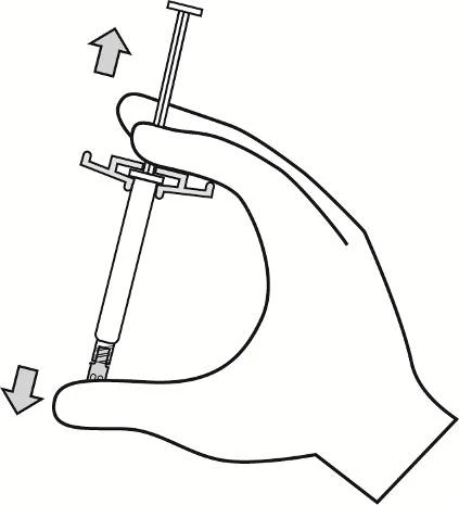 Una mano impugna una siringa con frecce che indicano il movimento di spinta verso l'alto del pistone e di pressione verso il basso del corpo