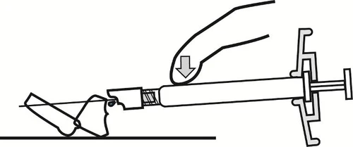 Disegno tecnico che mostra una mano che preme con un dito il corpo di una siringa orizzontale per spingere il pistone verso l'ago