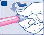 Una mano gira la parte superior de una pluma inyectadora rosa siguiendo la dirección indicada por una flecha curva azul