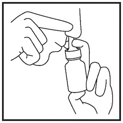 Disegno che mostra le mani che tengono una piccola boccetta con gocce e che spostano il naso della persona per l'applicazione del medicinale nel naso