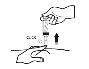 Mano che tiene l'iniettore sollevandolo verso l'alto dopo aver udito il clic, mentre l'altra mano stabilizza il sito di somministrazione del farmaco sulla pelle