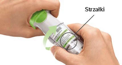 Due mani tengono un iniettore bianco-verde sul quale è stampata la scritta nera "Frecce" e una freccia verde indica il senso di rotazione del dispositivo