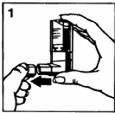 Una mano tiene un flacone con il farmaco, l'altra mano apre il coperchio, una freccia indica la direzione di apertura per la preparazione all'uso